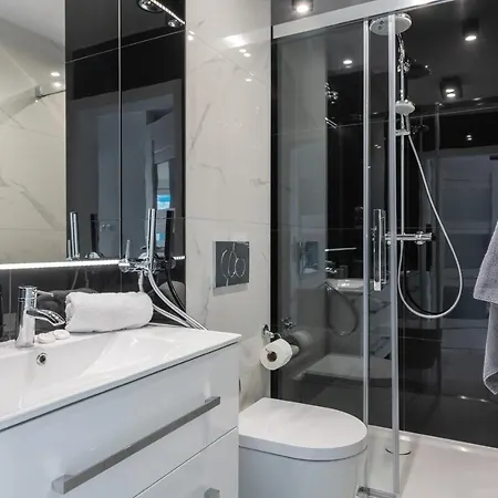 Apartamento Centrum Zgoda 6 Floor