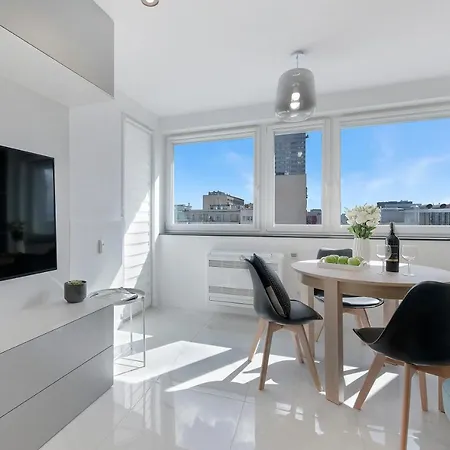 Centrum Zgoda 6 Floor Apartment